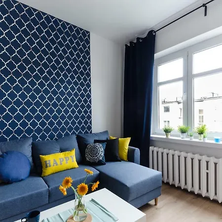 3 Maja Blue Zielony Zolwik Γκντίνια